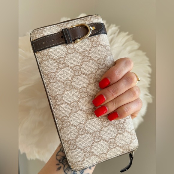 Gucci Handbags - Authentic GUCCI GG Supreme Wallet